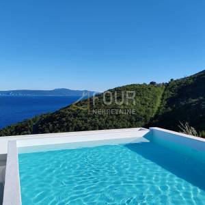 Medveja, samostojeća vila, prizemnica s bazenom