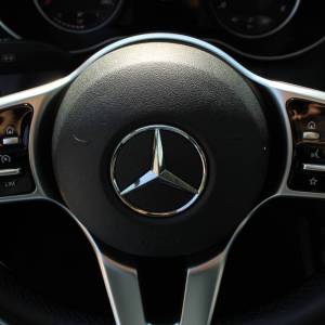 Mercedes-Benz klasa C 180d *LED, NAVIGACIJA, KAMERA*