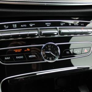Mercedes-Benz klasa E 300de T model AUTOMATIK AMG *LED, NAVIGACIJA, KAMERA*