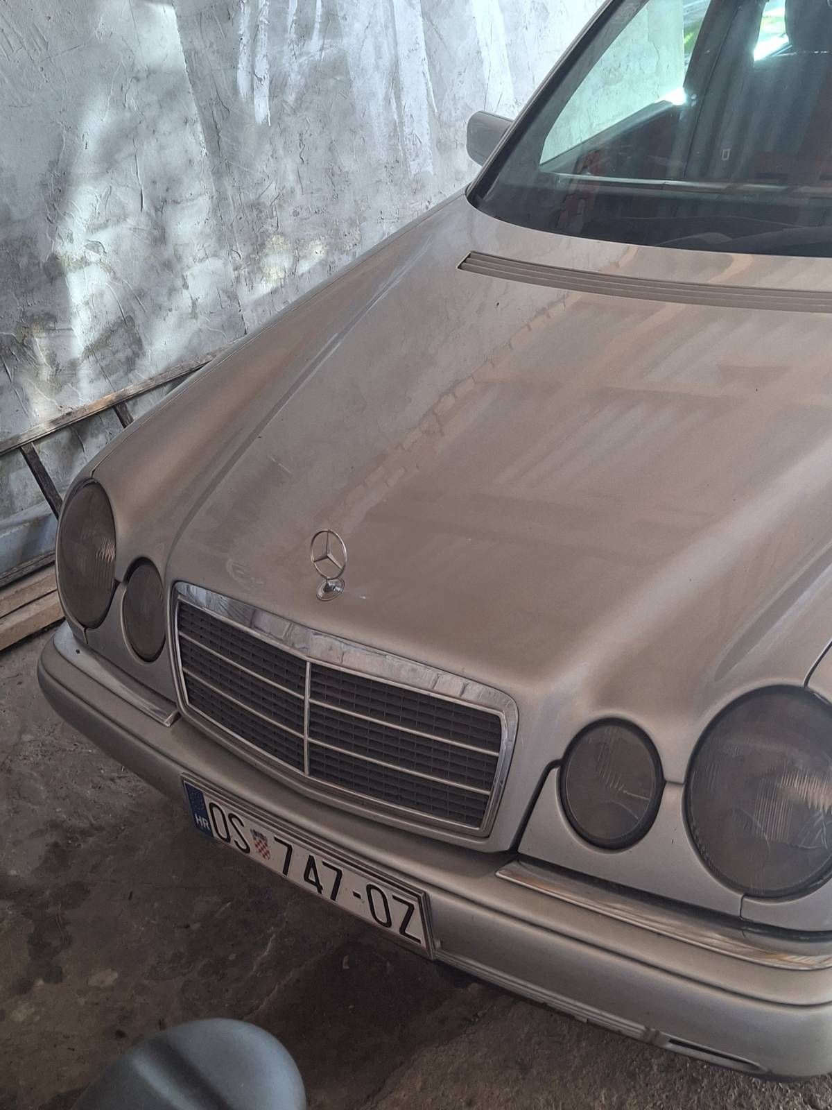 Mercedes E klasa w210