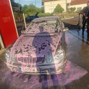 Mercedes e320 avangard Hitnoo!