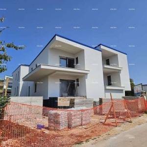 Moderan apartman u bloku F, u blizini Umaga!