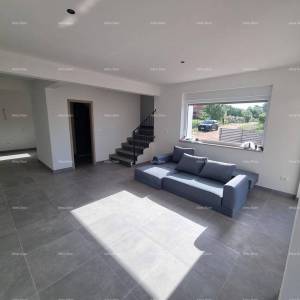 Moderna duplex kuća s krovnom terasom i panoramskim pogledom na more