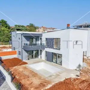 Moderna dvojna kuća u Ližnjanu s bazenom – savršena za odmor i investiciju!