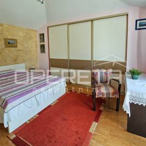 Moderna kuća na padinama Klisa, udobnost i priroda u savršenoj ravnoteži