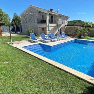 Moderna, rustikalna kamena vila s bazenom, Poreč!