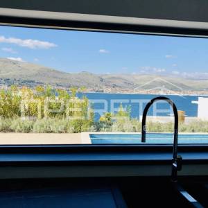 Moderna vila drugi red do mora, 326m2 neto 
