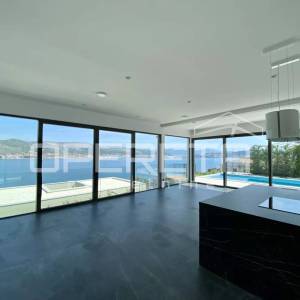 Moderna vila drugi red do mora, 315m2 neto