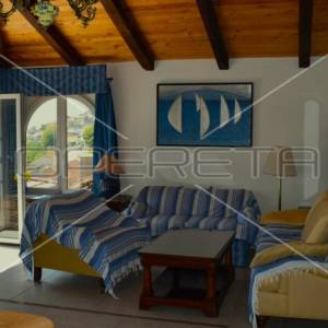 Moderna vila na Korčuli – 6 spavaćih soba, 3 kuhinje i privatni bazen