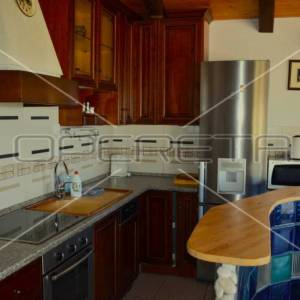 Moderna vila na Korčuli – 6 spavaćih soba, 3 kuhinje i privatni bazen