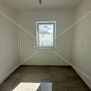 Moderni stan s panoramskim pogledom na more u Tisnom, 56,47 m2