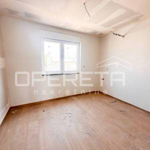 Moderni stan s terasom i pogledom na more u Stivašnici, 79,60 m2