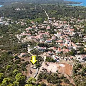 MOLAT - Građevinsko zemljište 578 m² s legaliziranim objektom i panoramskim pogl