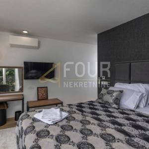 Mošćenička Draga, luksuzna novogradnja, 430m2, bazen, sauna, prostrana okućnica