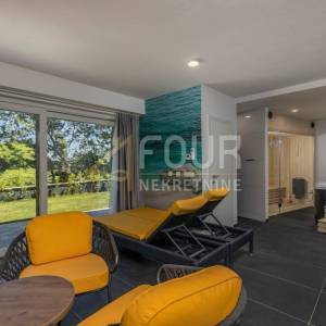 Mošćenička Draga, luksuzna novogradnja, 430m2, bazen, sauna, prostrana okućnica