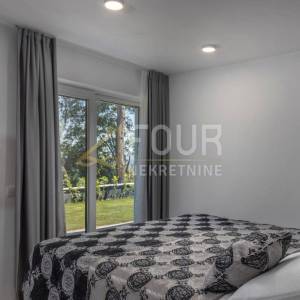 Mošćenička Draga, luksuzna novogradnja, 430m2, bazen, sauna, prostrana okućnica
