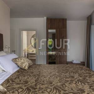 Mošćenička Draga, luksuzni višeetažni stan, 221.20m2, 3s+db, bazen, sauna