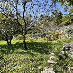 Mošćenička Draga, Mošćenice, adaptirana kuća s pogledom na more