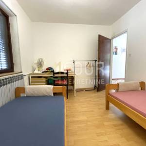 Mošćenička Draga, Mošćenice, adaptirana kuća s pogledom na more
