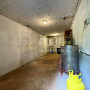 Mošćenička Draga, Mošćenice, adaptirana kuća s pogledom na more
