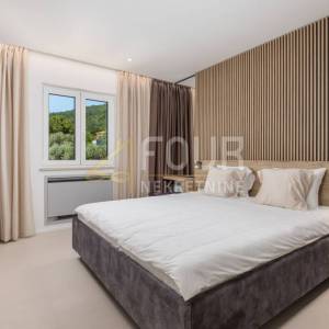 Mošćenička Draga, vila s bazenom, pogled na more