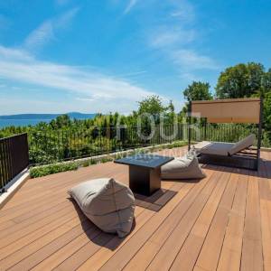 Mošćenička Draga, vila s bazenom, pogled na more