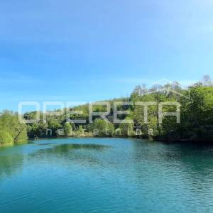 Mrežnički Novaki 66, Duga Resa, 543,00 m2, 69.000,00 EUR
