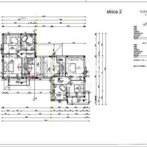 MUČIĆI- TROETAŽNI STAN 212 m2 sa okućnicom 711 m2