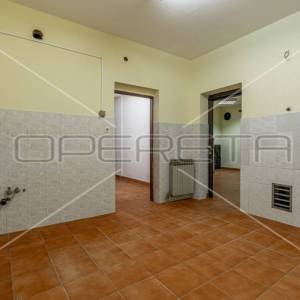 Multifunkcionalni poslovni prostor Kastav 258,00m2 