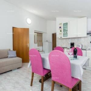 Na prodaju kuća s apartmanima u Puli
