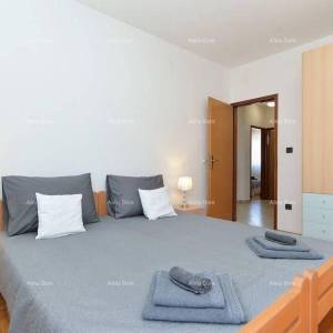 Na prodaju kuća s apartmanima u Puli