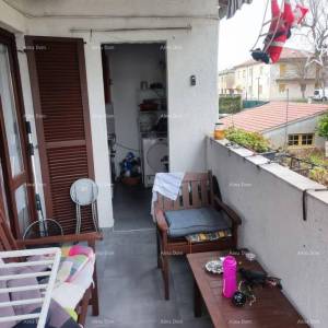 Na prodaju – prostrani stan u Puli,  110 m²
