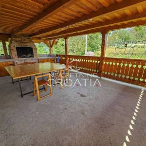 NA VRHU SVIJETA: kuća i 12.600 m2 zemljišta