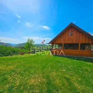 NA VRHU SVIJETA: kuća i 12.600 m2 zemljišta