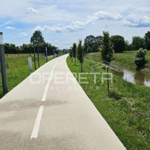 Naftalanska, Ivanić Grad, 17.707,00 m2, 1.239.490,00 EUR