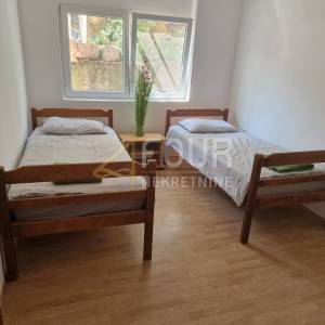 Najam, Dražice, kuća za najam radnicima, 250€/mj po osobi