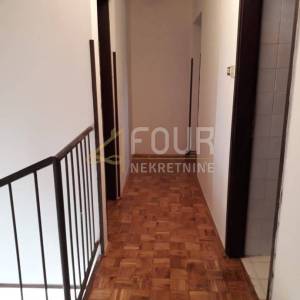 Najam, Istra, Brtonigla, kuća 160m2, garaža