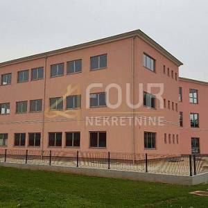 Najam, Istra, Rovinj, poslovna zgrada