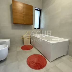 Najam, Kastav, Martinkovac, stan u vili, 198.12m2, 3s+db, pogled na more