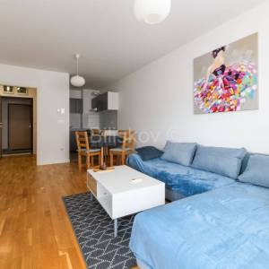 Najam, Novi Zagreb, Zapruđe, dvosoban stan, 4.kat, lift, PM