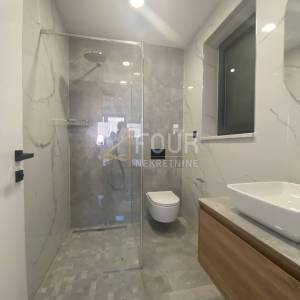 Najam, Pobri, 206.21m2, dvoetažni 4s+db, lođa, terasa, okućnica, garaža