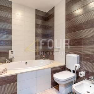 Najam, Rijeka, Centar, 101.20m2, 2s+db, pogled na more