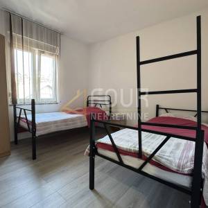 Najam, Rijeka, Zamet, etaža, 120m2, 4s+db, 2 balkona