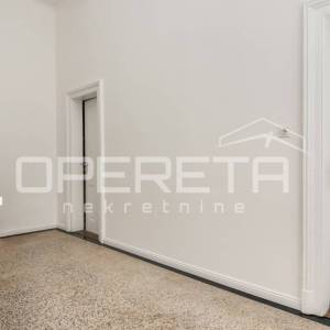 Najam, Stan, Centar, Trg Marka Marulića, 4,5s, 110m2
