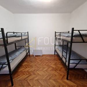 Najam, Tribalj, samostojeća kuća, smještaj do 40 radnika