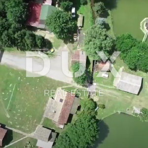 NAŠICE - Obiteljsko imanje od 1 hektara