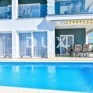 NIN, ZATON - Prekrasna vila s 6 apartmana