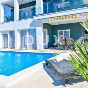 NIN, ZATON - Prekrasna vila s 6 apartmana