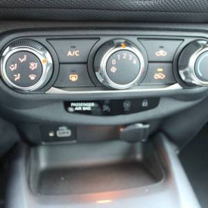 Nissan Juke 1.0 DIG-T *NAVIGACIJA, KAMERA*