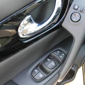 Nissan Qashqai 1.3 DIG-T *NAVIGACIJA, KAMERA*